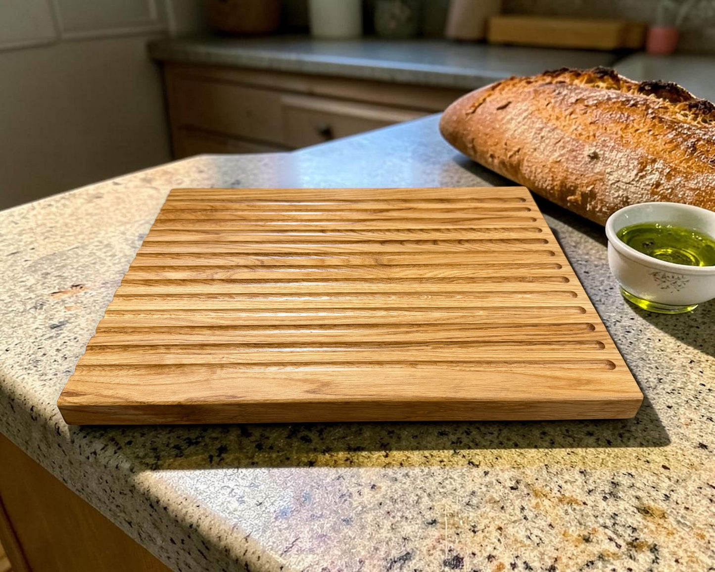Brotschneidebrett aus Eichenholz Langholz
