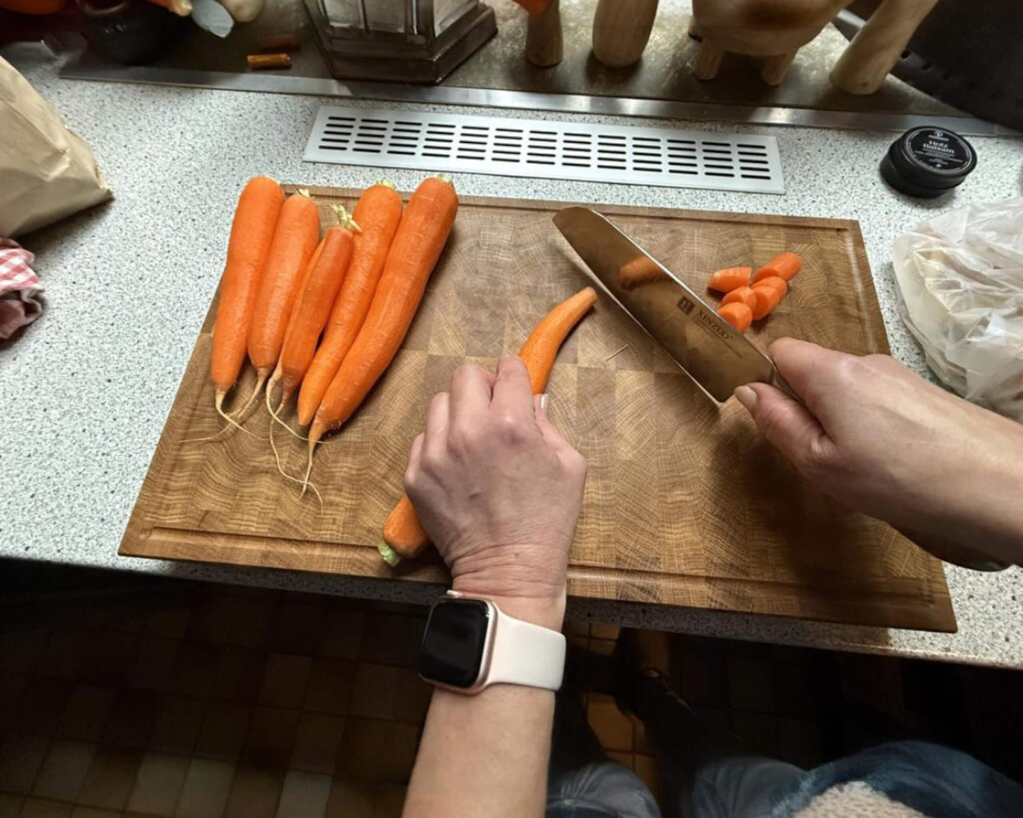 Eichenholz Stirnholz Schneidebrett Schweizer Kante in Handarbeit